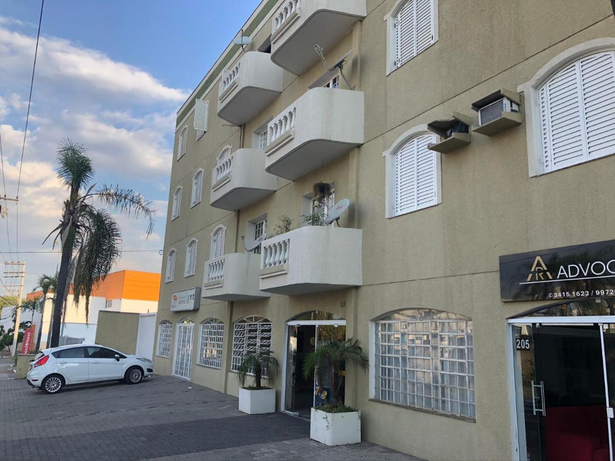 פיראסיסבה Apartamentos Grandes - 3 Quartos Com Suite מראה חיצוני תמונה